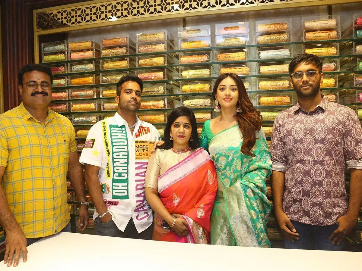 Anu Emmanuel Chandana Brothers Shopping Mall launch